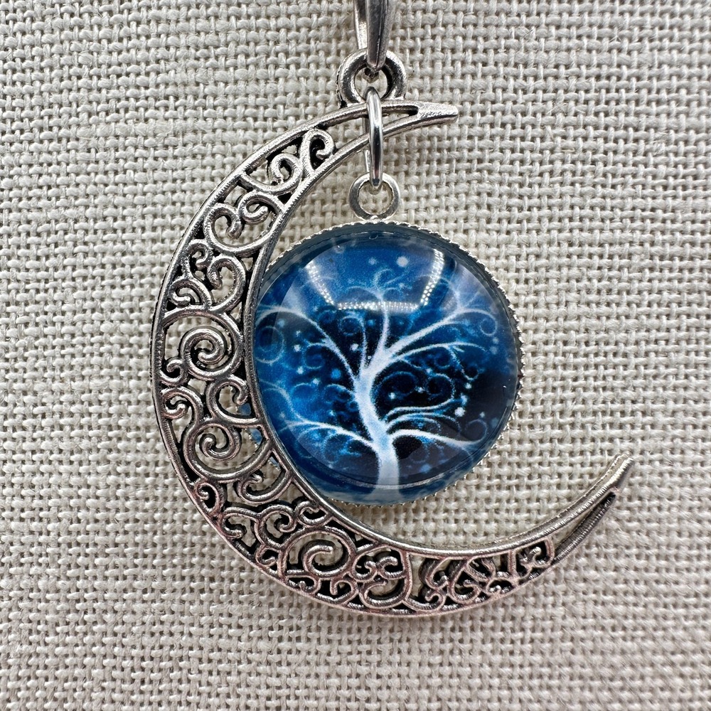 Vintage 90s Silver Tone Moon Tree of Life Pendant Necklace Women's Jewelry